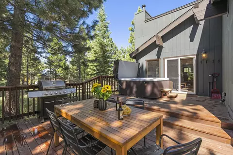 14218 Alder Creek Rd, Truckee, CA 96161