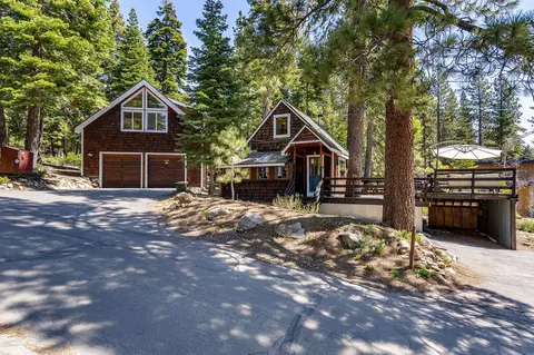 690 Tunnington Dr, Carnelian Bay, CA 96140