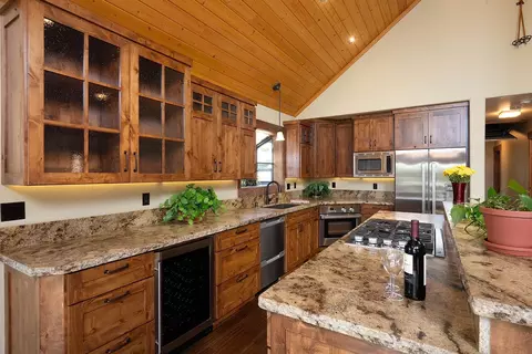 12628 Pinnacle Loop, Truckee, CA 96161 photo 8