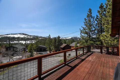12628 Pinnacle Loop, Truckee, CA 96161 photo 16