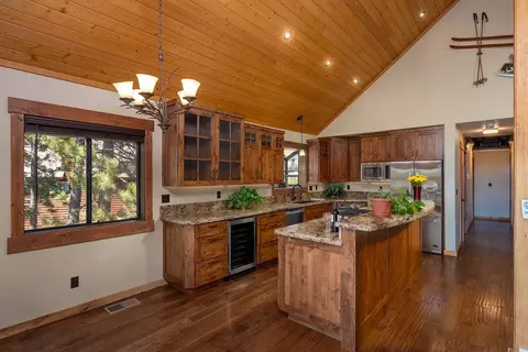 12628 Pinnacle Loop, Truckee, CA 96161 photo 7