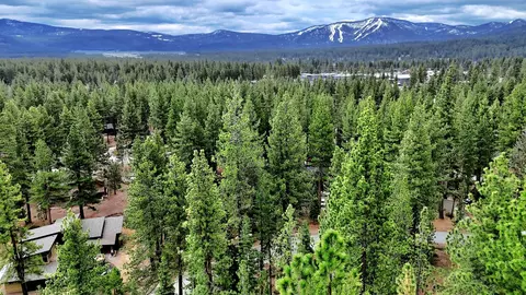 11098 Parkland Dr, Truckee, CA 96161