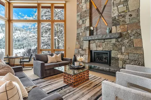 3034 Mountain Links Way, Olympic Valley, CA 96146