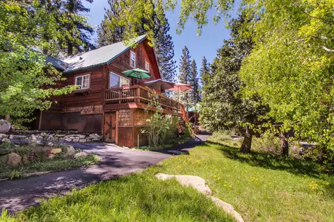 12095 Ski Run Rd, Truckee, CA 96161