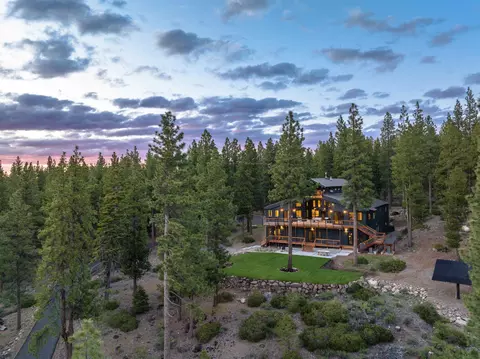 14802 Foxboro Dr, Truckee, CA 96161