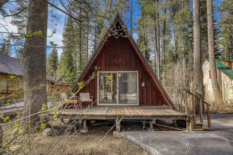 15758 Spruce St, Truckee, CA 96161