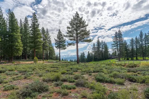 10726 Carson Range Ct, Truckee, CA 96161