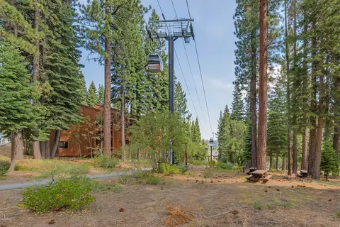 4068 Coyote Frk, Truckee, CA 96161