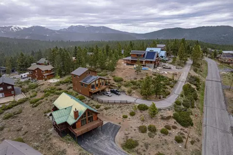 12938 Pinnacle Loop, Truckee, CA 96161 photo 19