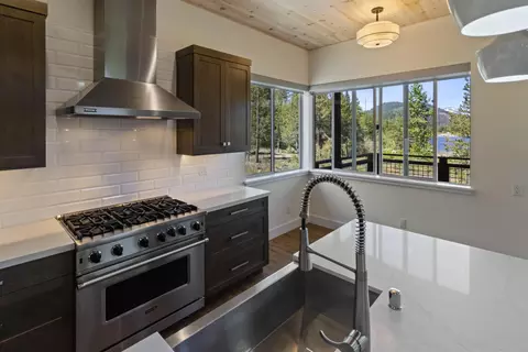 11640 Mcclintock Loop, Truckee, CA 96161 photo 5