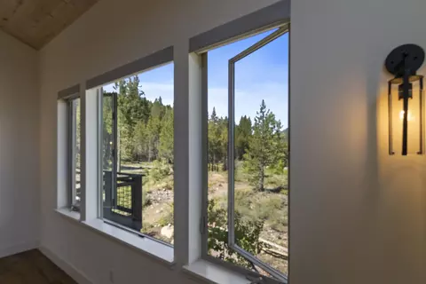 11640 Mcclintock Loop, Truckee, CA 96161 photo 18