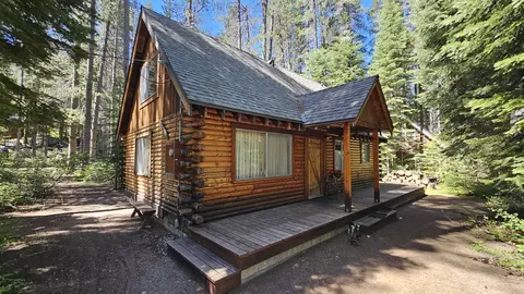 10570 Cedar Dr, Truckee, CA 96161