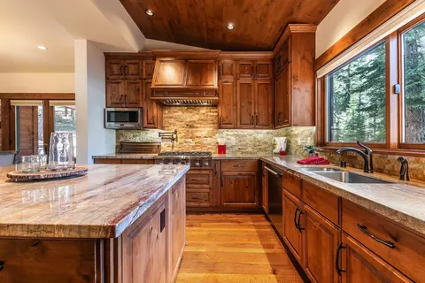 742 Conifer, Truckee, CA 96161 photo 7