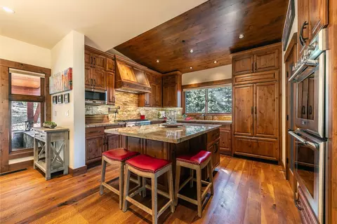 742 Conifer, Truckee, CA 96161 photo 6