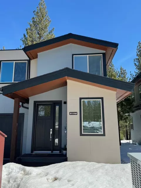 9771 Ellington Dr, Truckee, CA 96161
