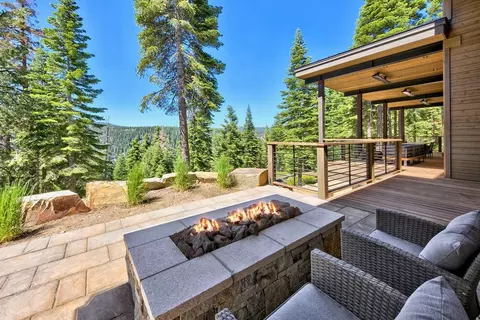 391 Sierra Crest Trl, Olympic Valley, CA 96146