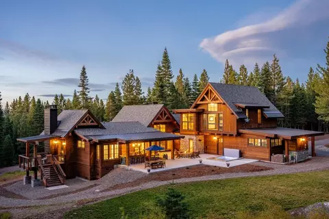 18281 La Mirada Rd, Truckee, CA 96161