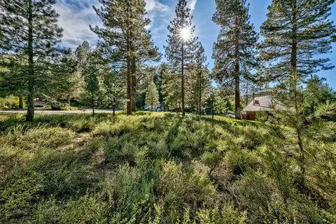 11100 Torrey Pine Rd, Truckee, CA 96161