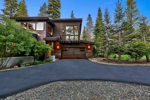 13850 Swiss Ln, Truckee, CA 96161