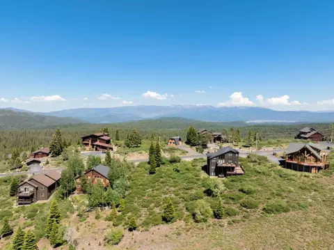 13637 Skislope Way, Truckee, CA 96161