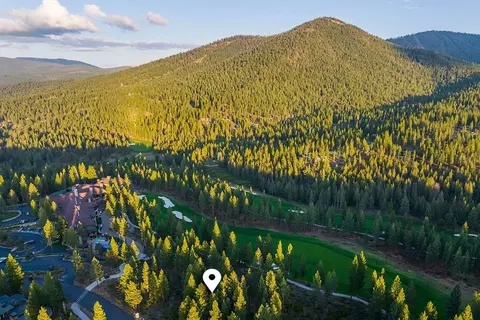 8101 Valhalla Dr, Truckee, CA 96161