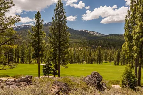 8101 Valhalla Dr, Truckee, CA 96161 photo 6