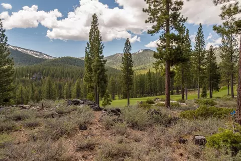 8101 Valhalla Dr, Truckee, CA 96161 photo 12