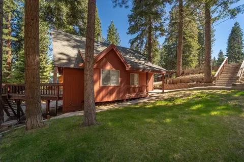 12080 Pine Forest Rd, Truckee, CA 96161 photo 3