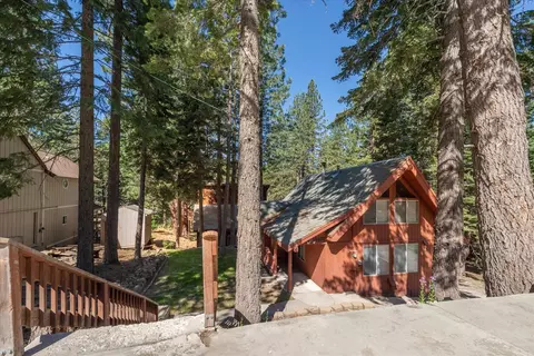 12080 Pine Forest Rd, Truckee, CA 96161