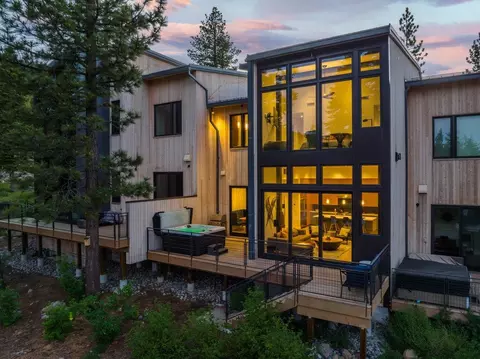 15116 Boulder Pl # 2, Truckee, CA 96161