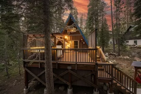 51212 Tamarack Cres, Soda Springs, CA 95728