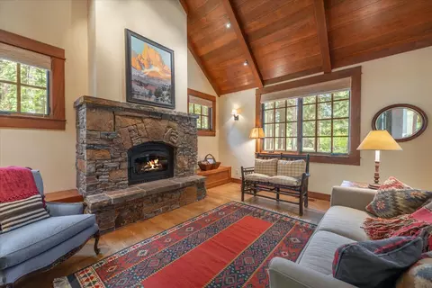 14088 Skiview Loop, Truckee, CA 96161 photo 2