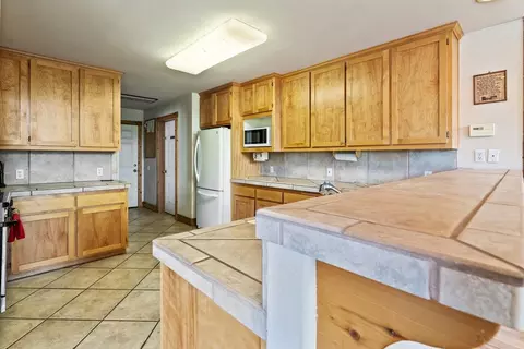 13098 Pinnacle Loop, Truckee, CA 96161 photo 16