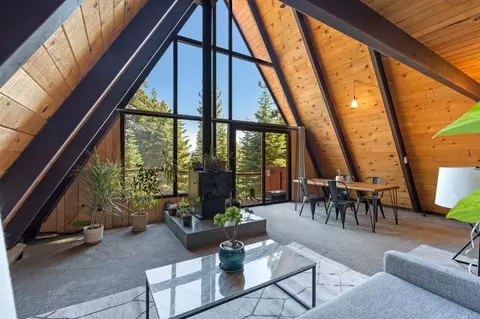 15114 Donnington Ln, Truckee, CA 96161