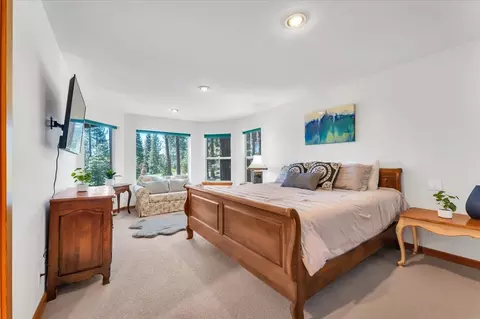 13342 Skiview Loop, Truckee, CA 96161 photo 6