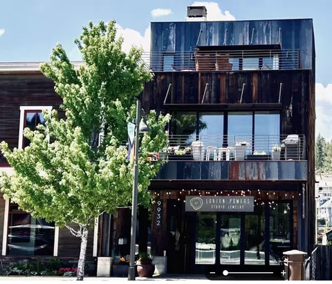 10041 Church St, Truckee, CA 96161