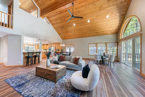 12838 Skiview Loop, Truckee, CA 96161 photo 2