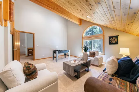 12838 Skiview Loop, Truckee, CA 96161 photo 16