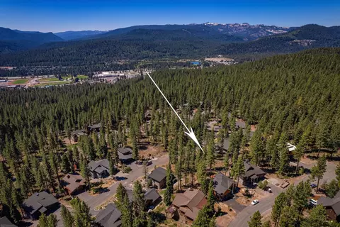 11976 Cavern Way, Truckee, CA 96161