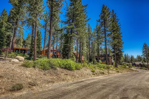 11976 Cavern Way, Truckee, CA 96161 photo 3