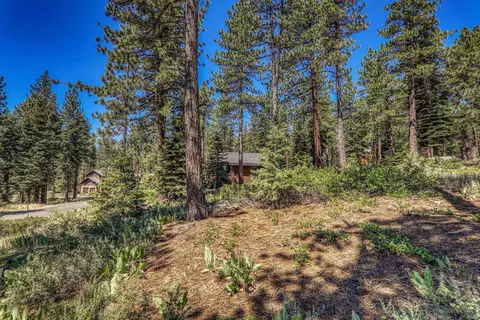 11976 Cavern Way, Truckee, CA 96161 photo 8