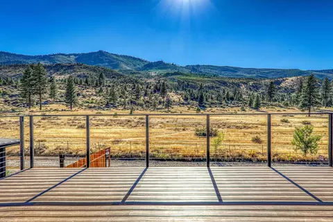 330 Sierra Ln, Verdi, NV 89439