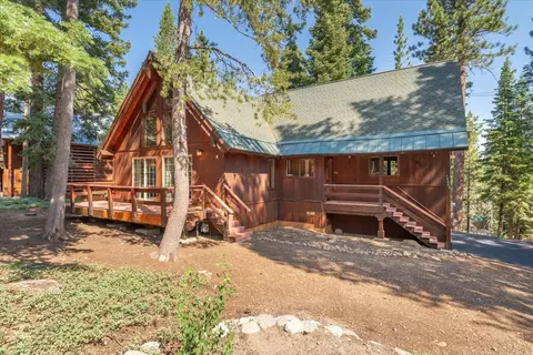 14650 Copenhagen Dr, Truckee, CA 96161