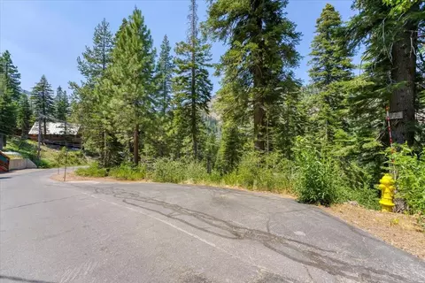 1700 Upper Bench Rd, Alpine Meadows, CA 96146
