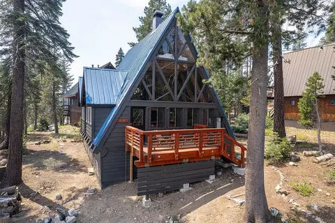 9368 Cascade Rd, Soda Springs, CA 95728