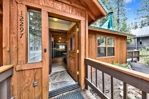 12297 Schussing Way, Truckee, CA 96161