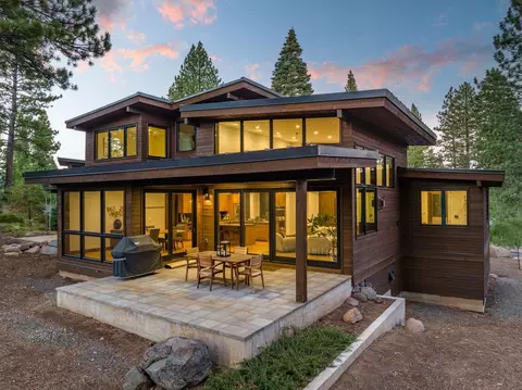 10651 Talus Ct, Truckee, CA 96161