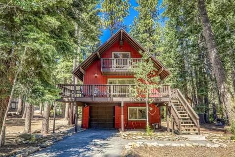 590 Woodchuck Dr, Carnelian Bay, CA 96140