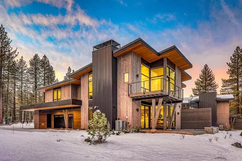 10089 Jakes Way, Truckee, CA 96161