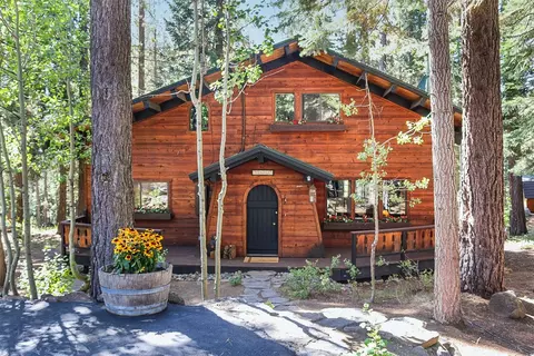 12447 Bernese Ln, Truckee, CA 96161